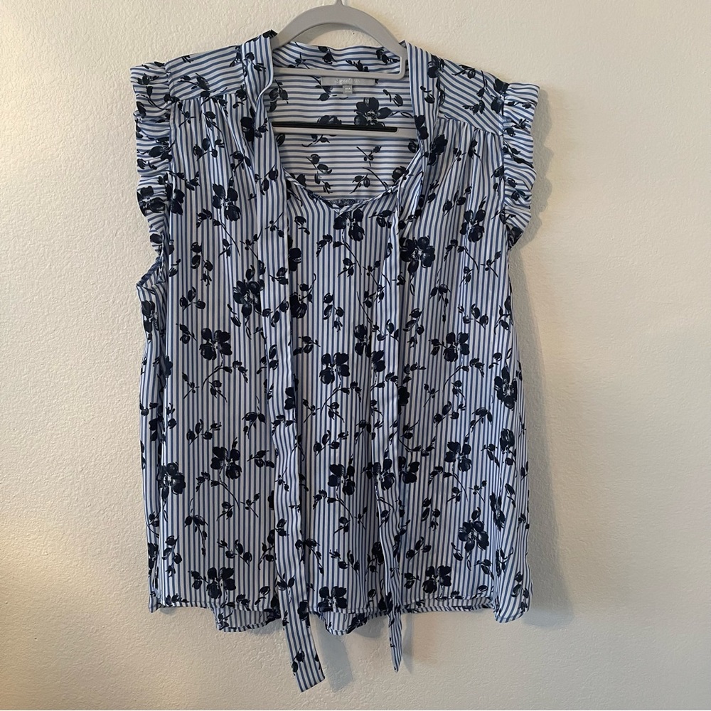 NWOT Blue/White Floral Striped Top with Ruffled Shoulder and Front Tie Accents
